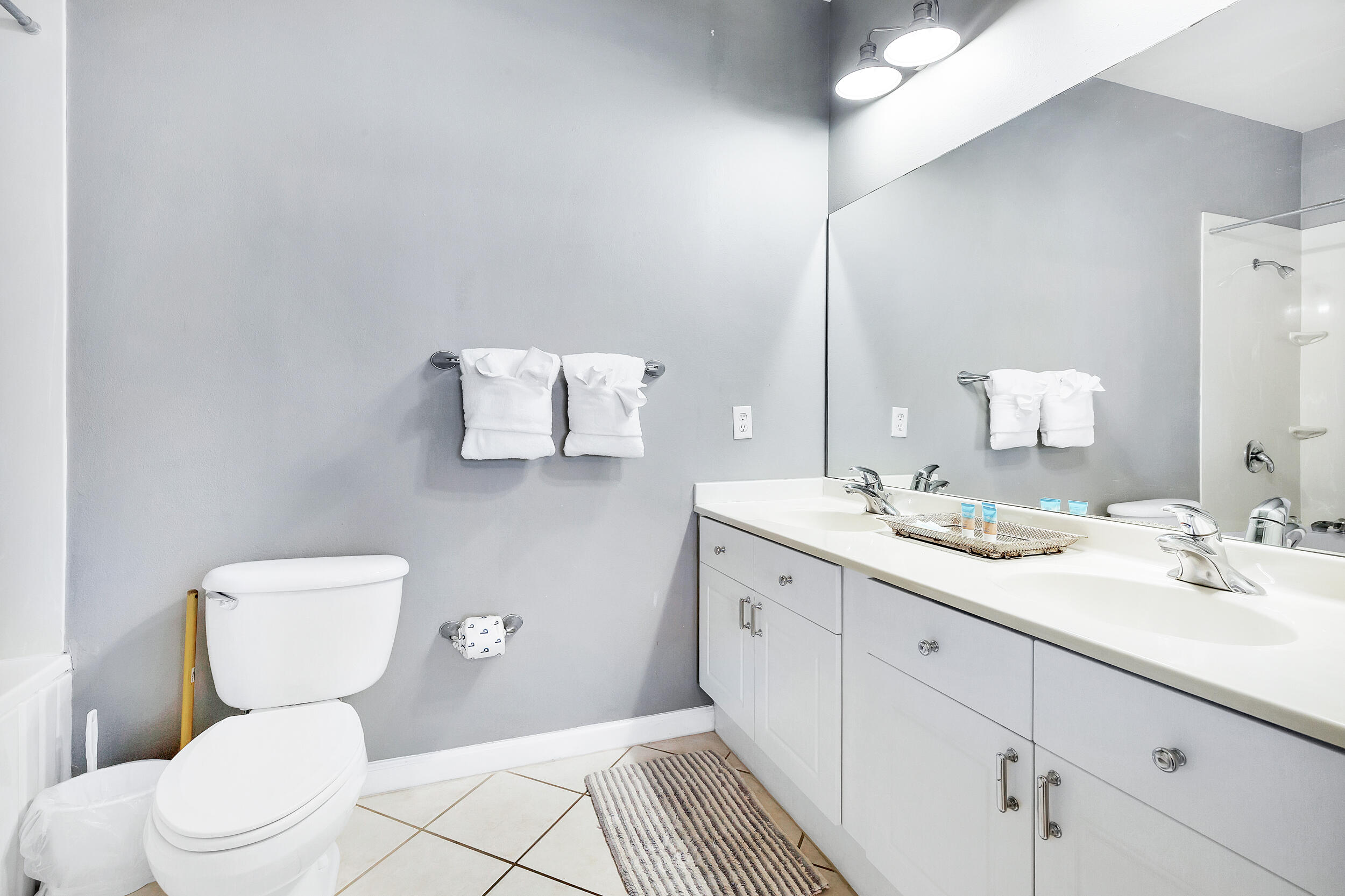 EMERALD WATERS - Residential