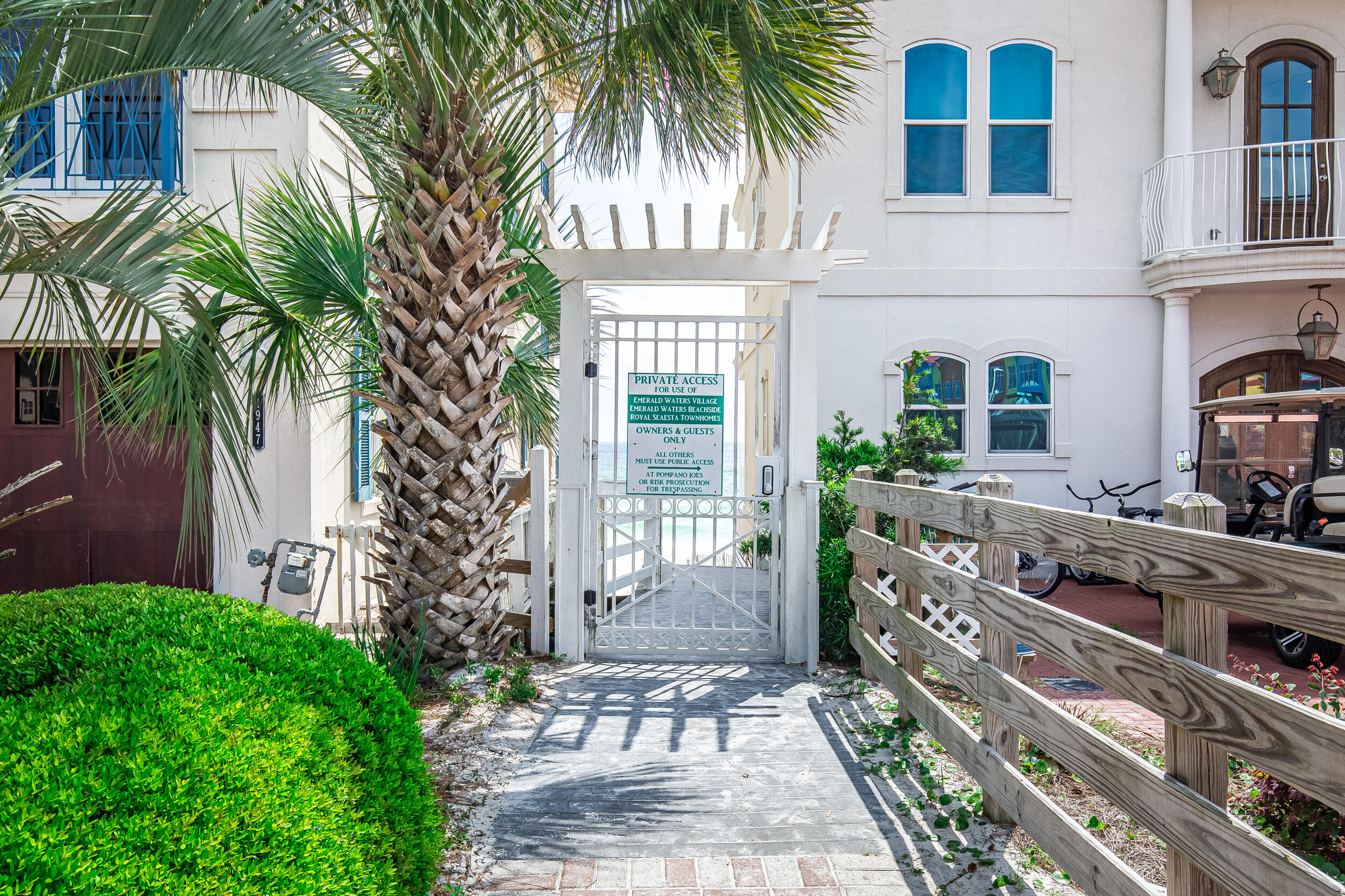 EMERALD WATERS - Residential