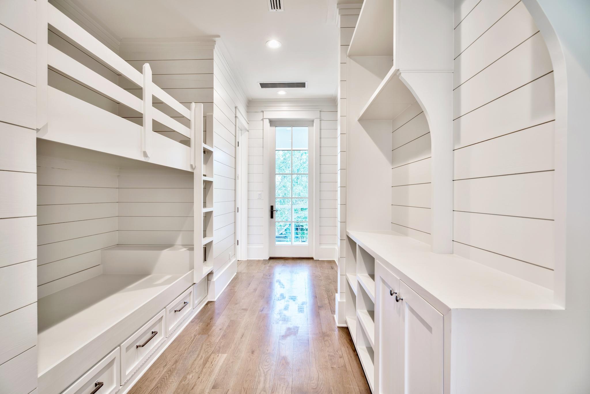 SEAGROVE 3RD ADDN - Residential