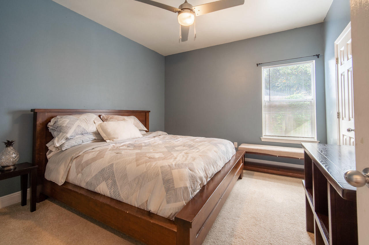 LAKESIDE VILLAGE - Residential