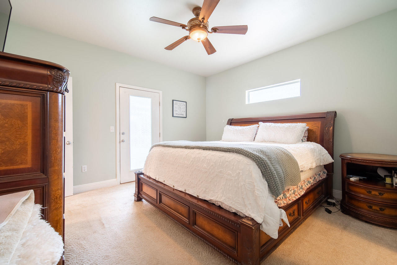 LAKESIDE VILLAGE - Residential