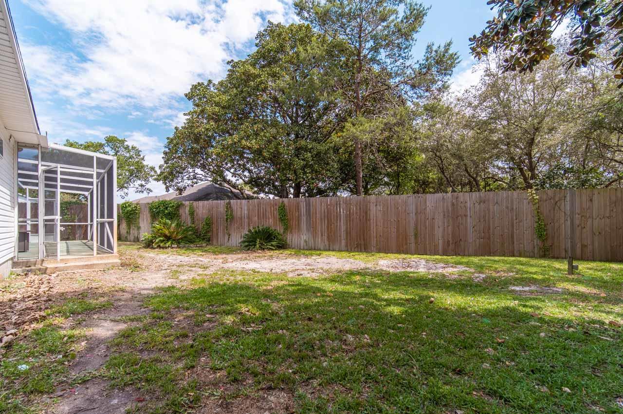 LAKESIDE VILLAGE - Residential