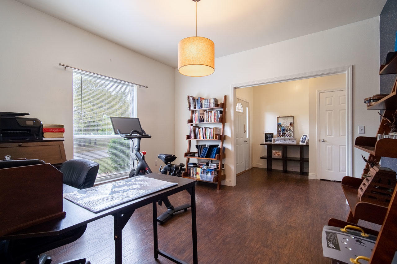 LAKESIDE VILLAGE - Residential