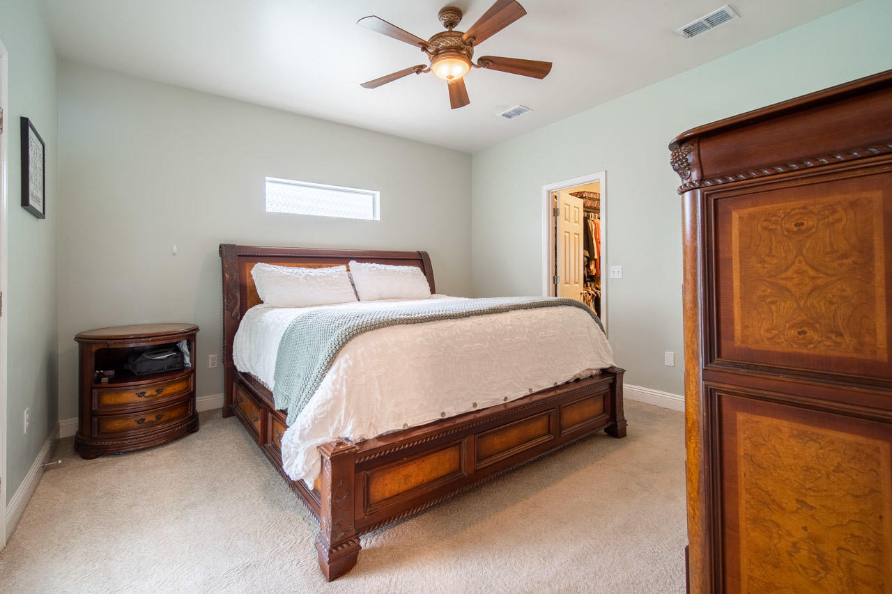 LAKESIDE VILLAGE - Residential