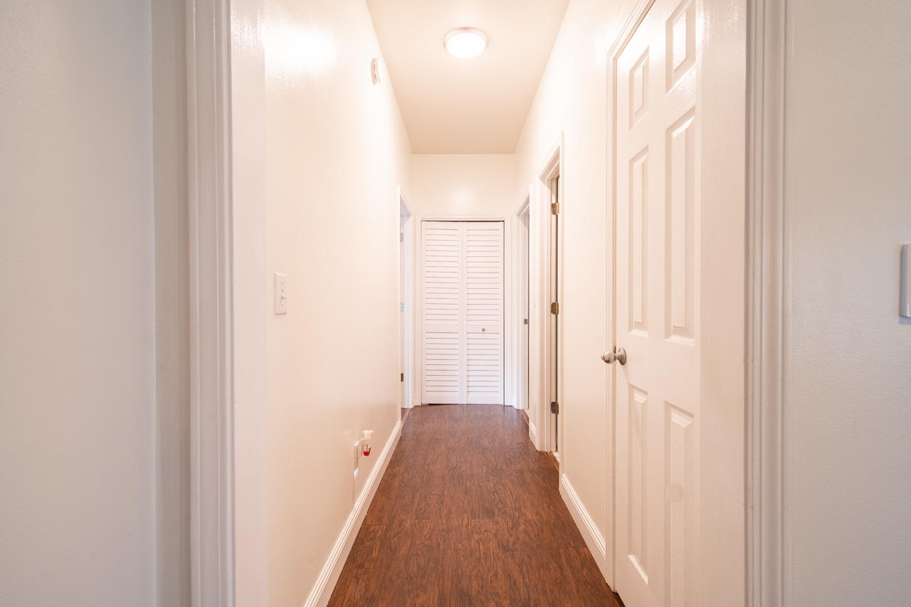 LAKESIDE VILLAGE - Residential