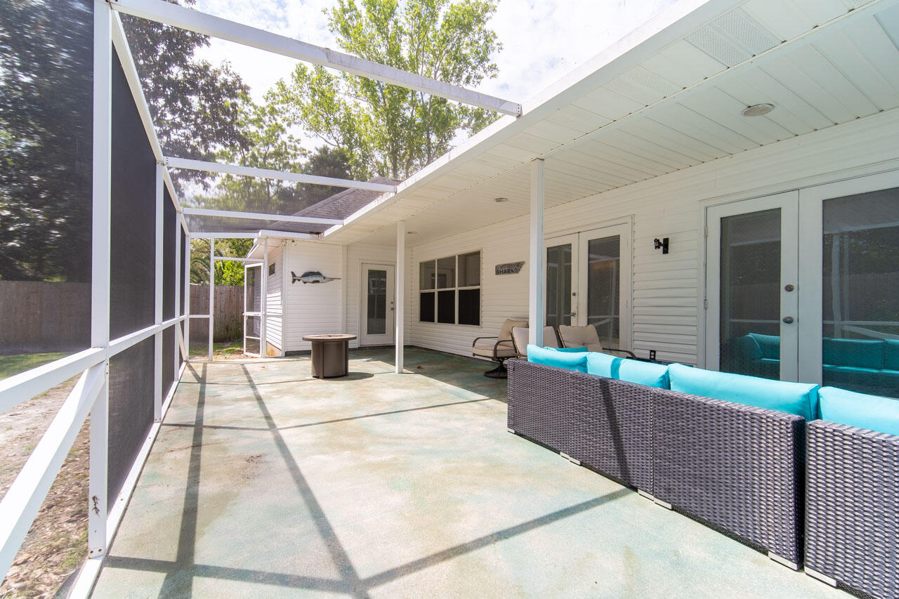 LAKESIDE VILLAGE - Residential