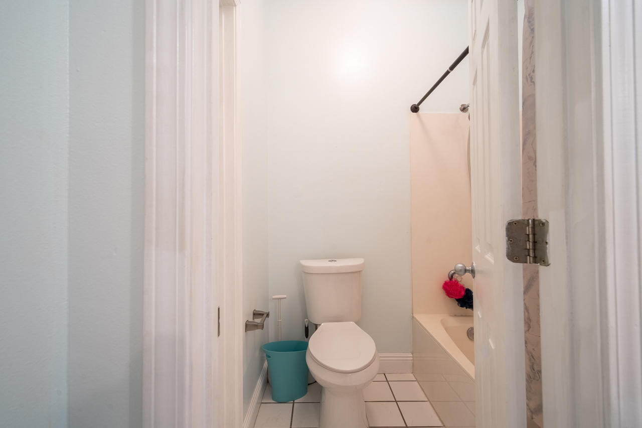 LAKESIDE VILLAGE - Residential