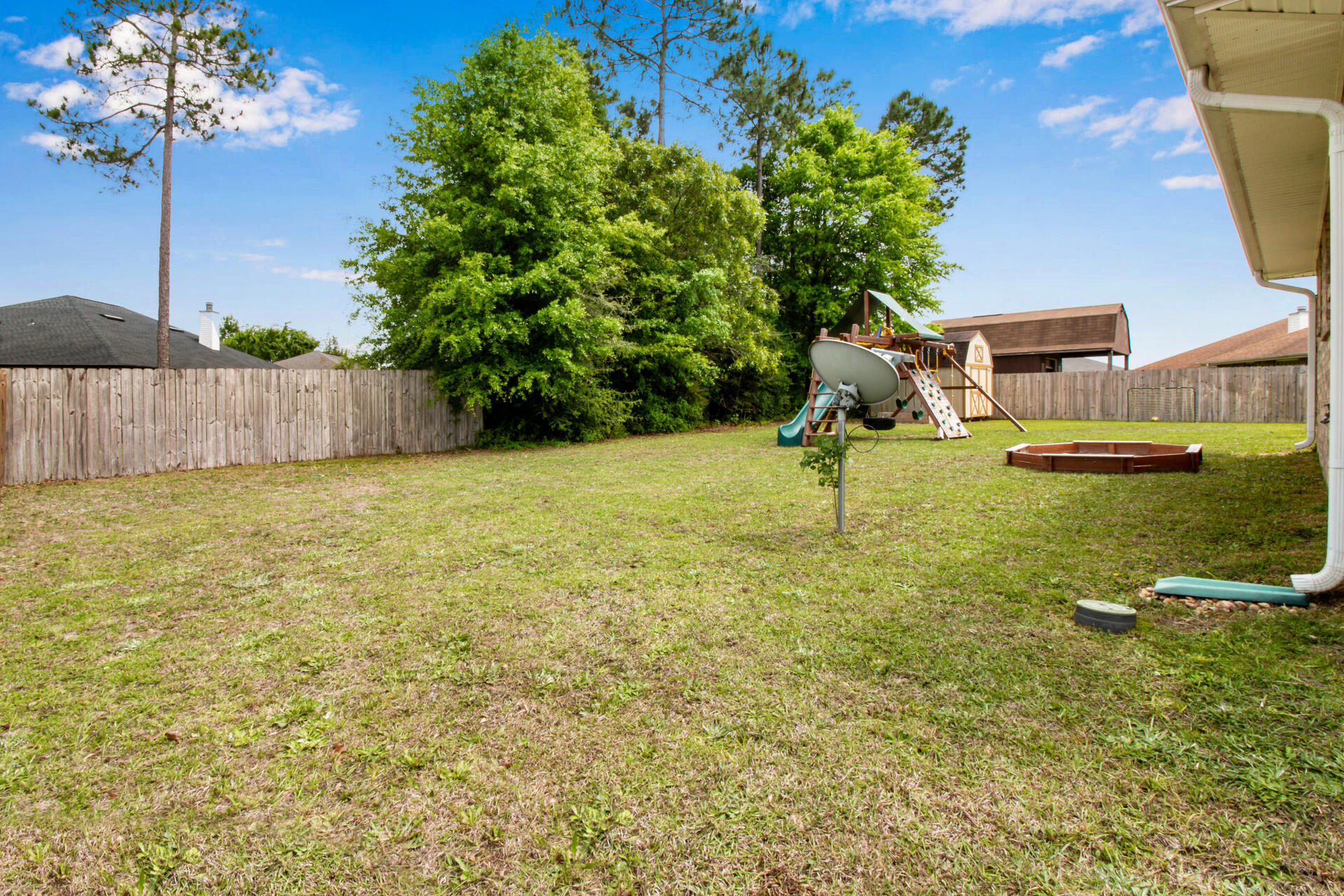 ALICIA PLACE - Residential