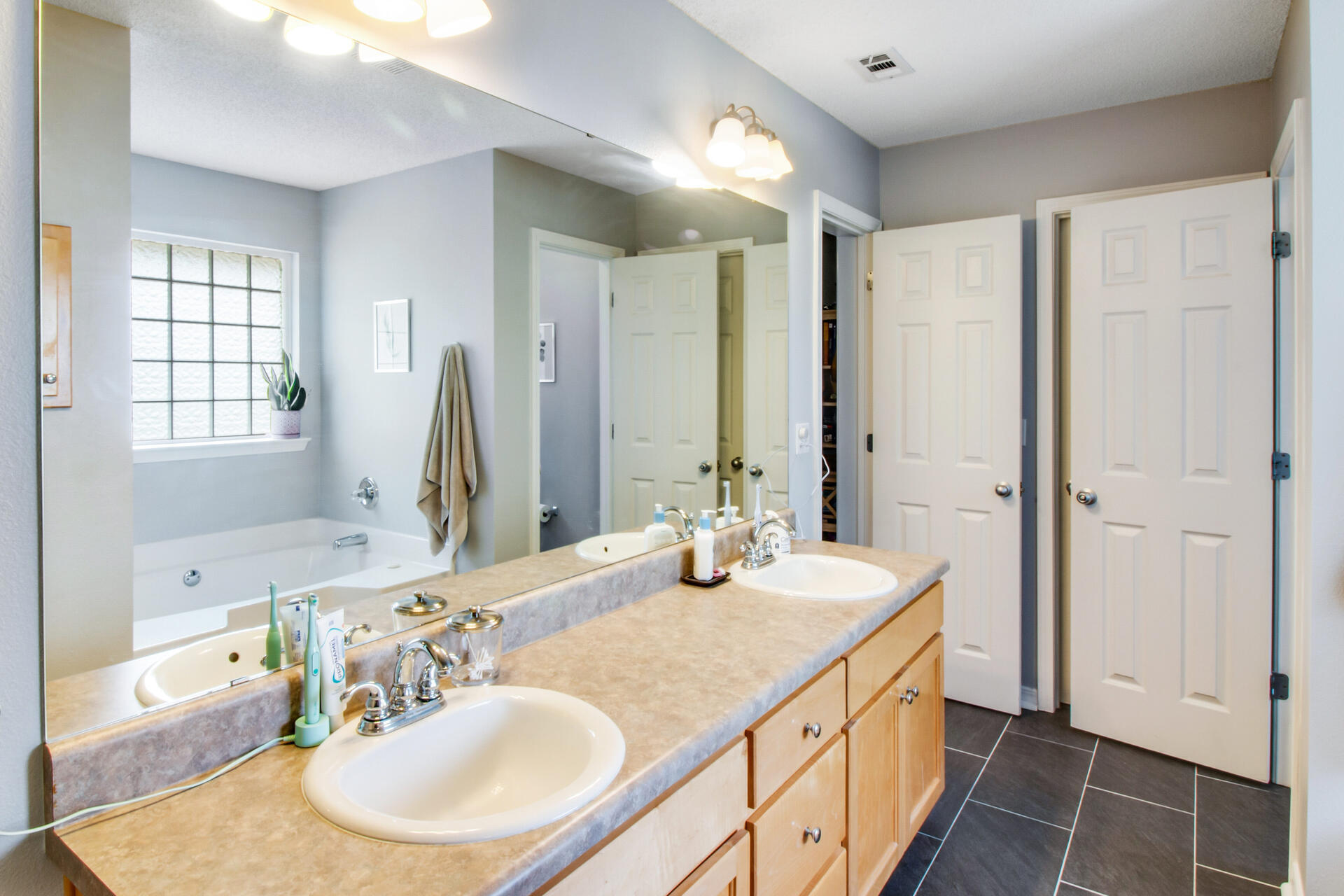 ALICIA PLACE - Residential