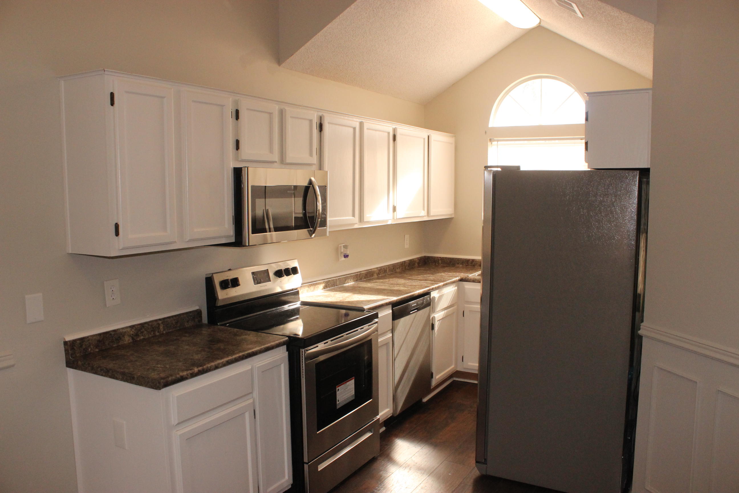 LAKE CHARLESTON - Residential