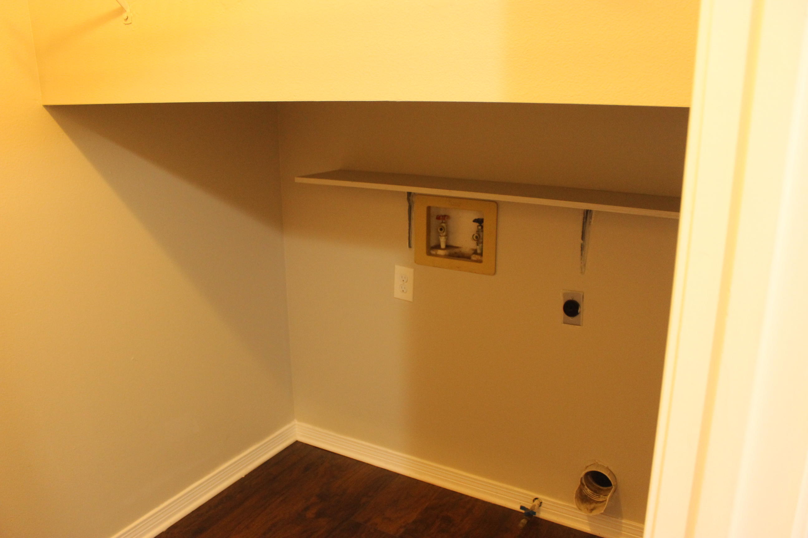 LAKE CHARLESTON - Residential