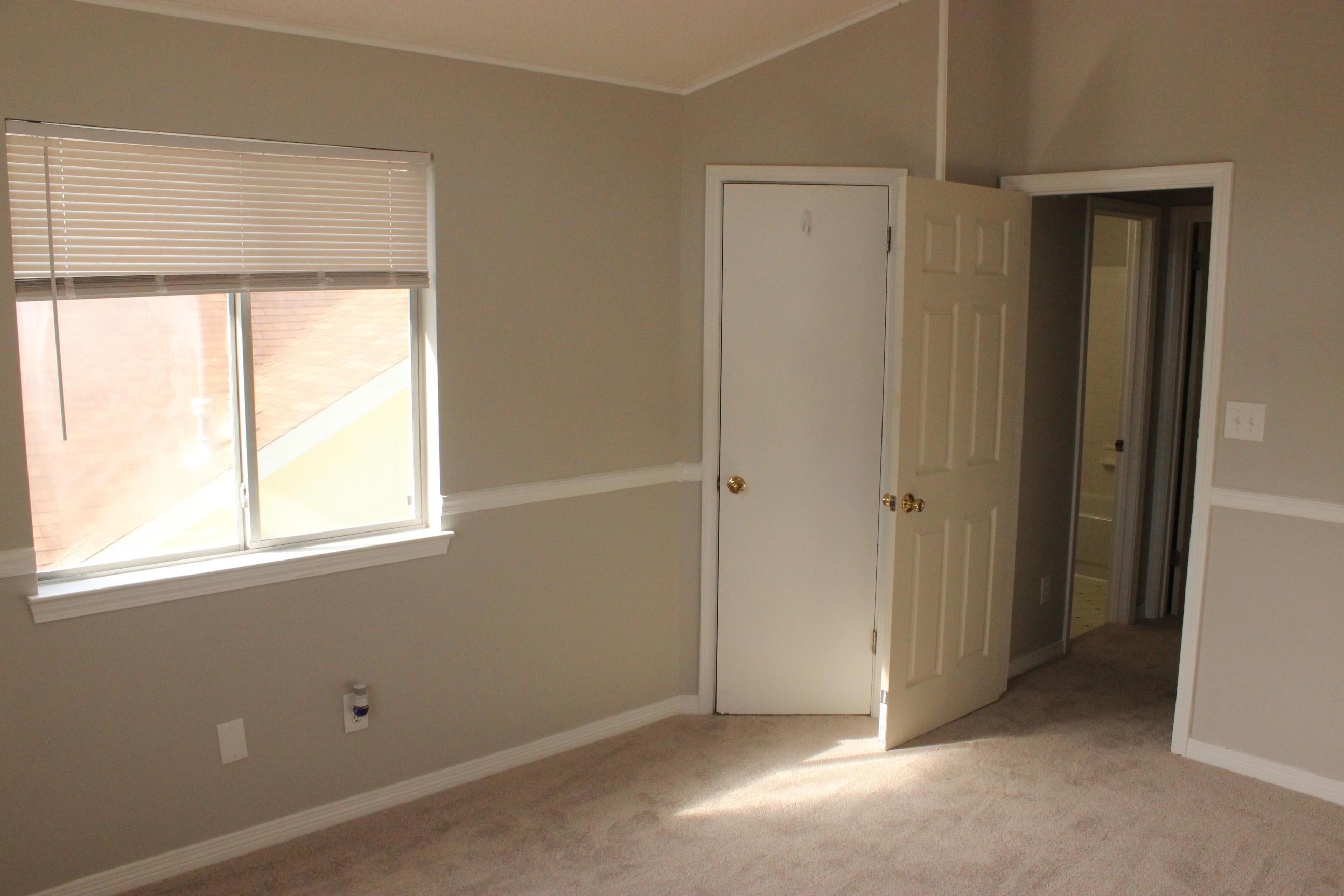 LAKE CHARLESTON - Residential