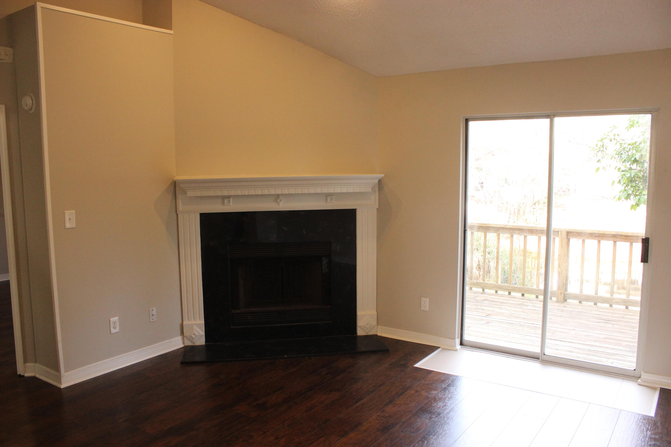 LAKE CHARLESTON - Residential