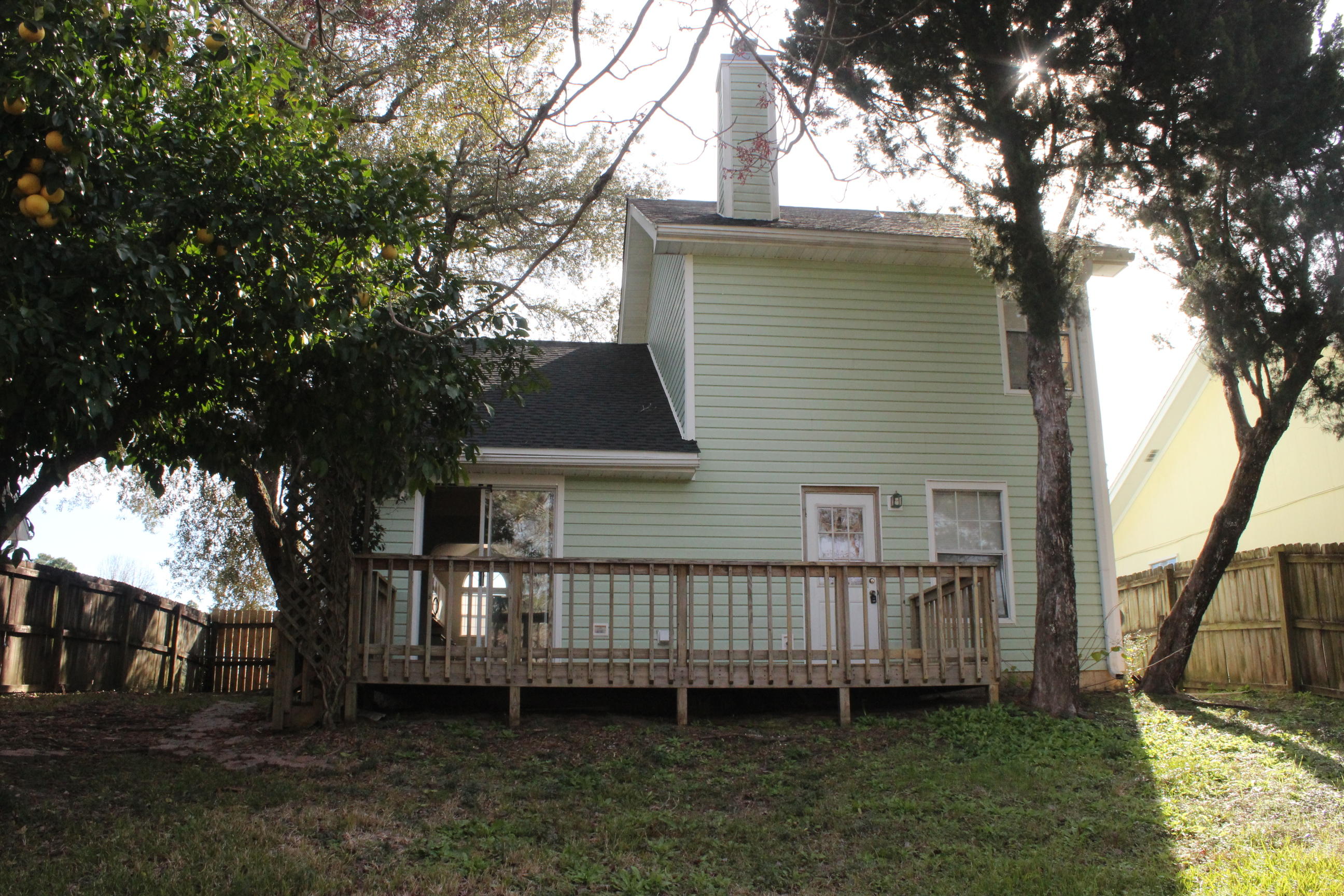LAKE CHARLESTON - Residential