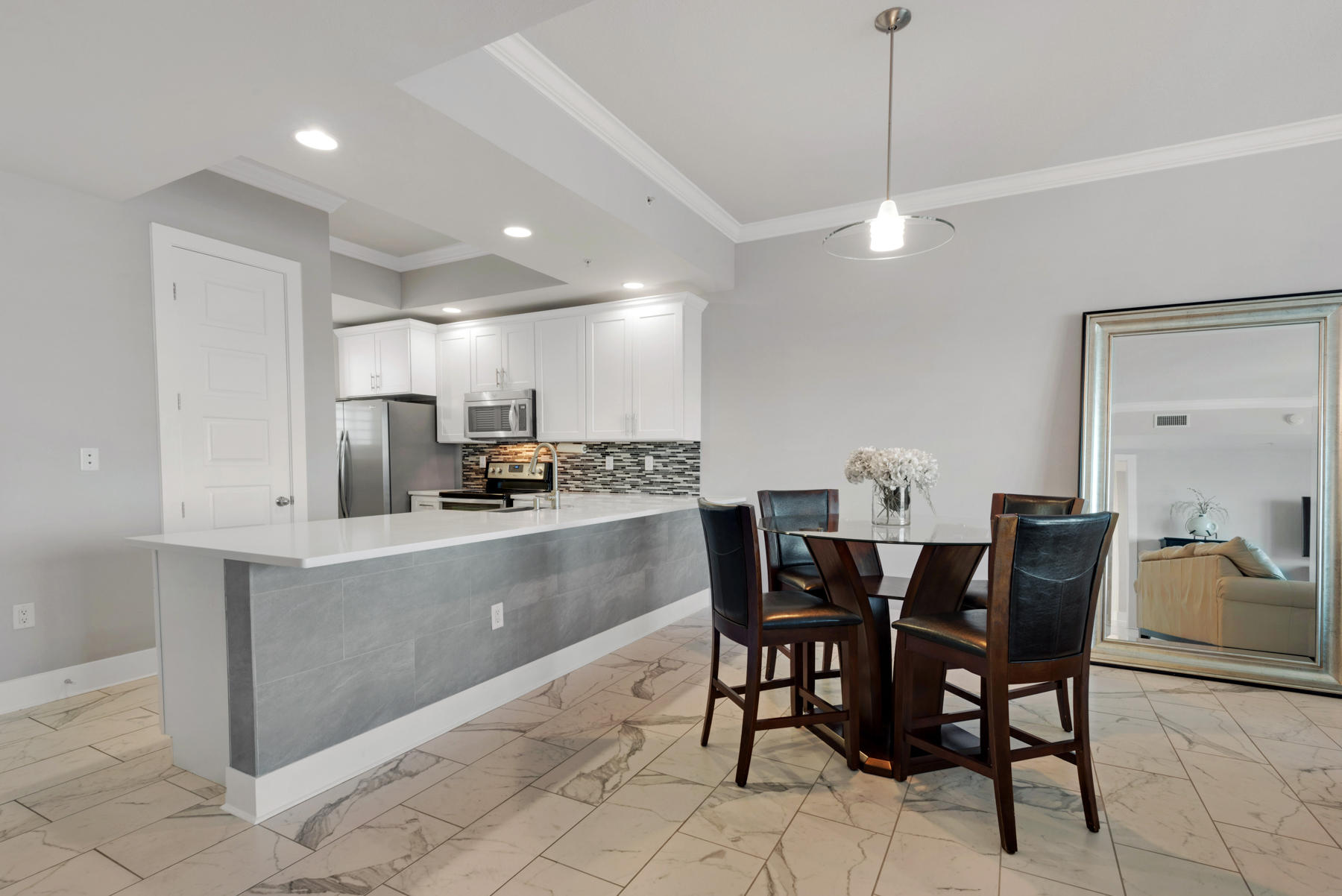 HARBOR LIGHTS - Residential