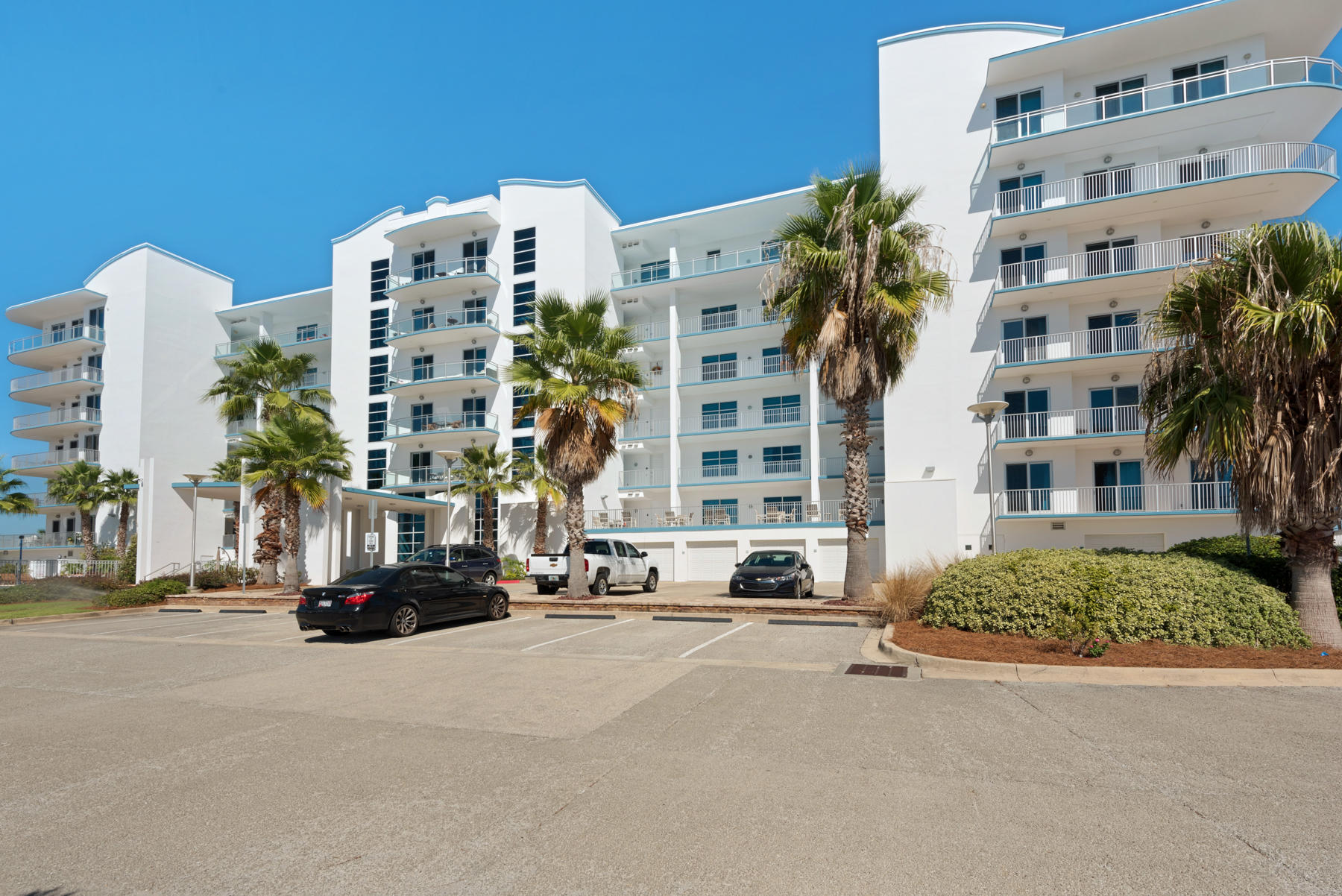 HARBOR LIGHTS - Residential