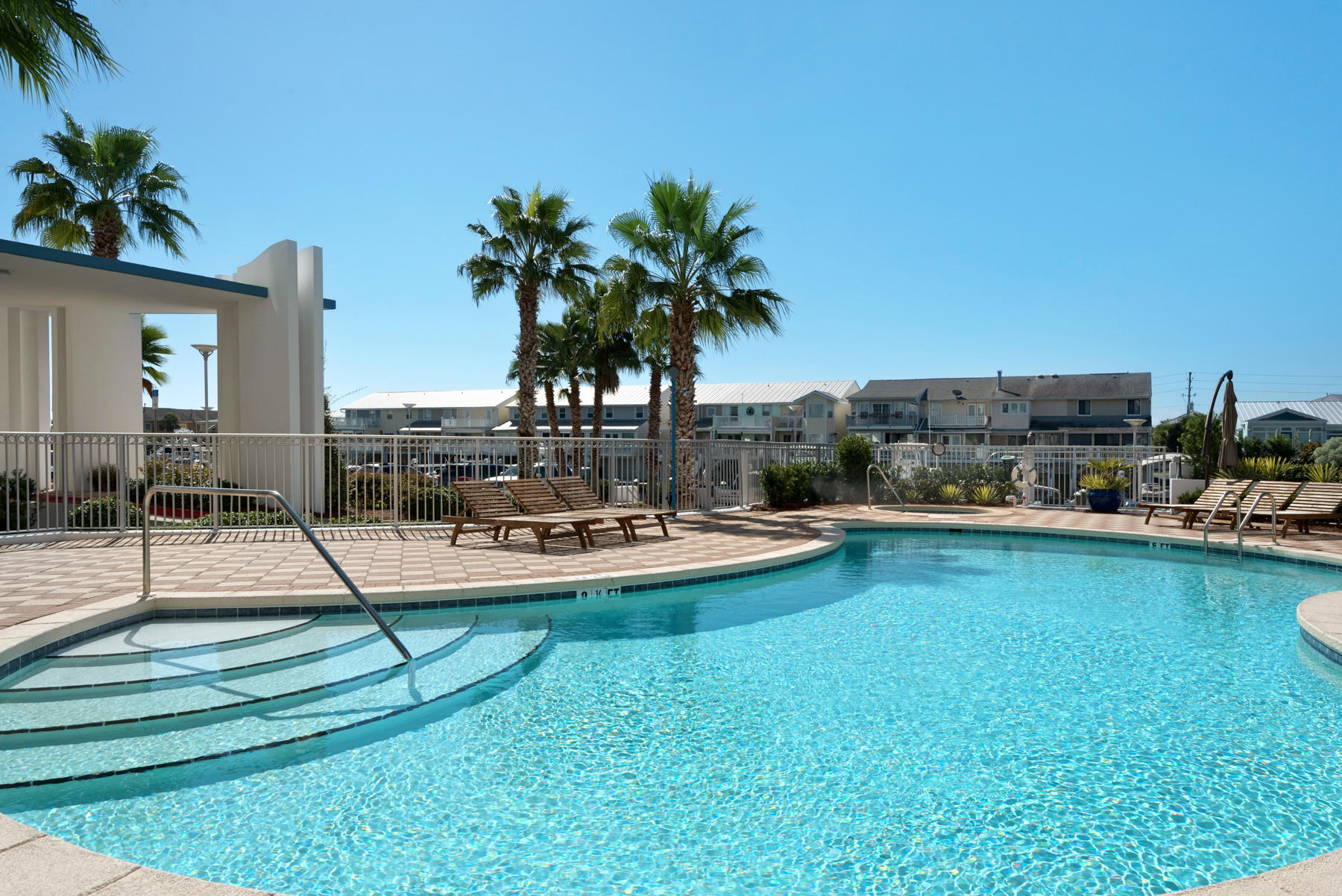 HARBOR LIGHTS - Residential