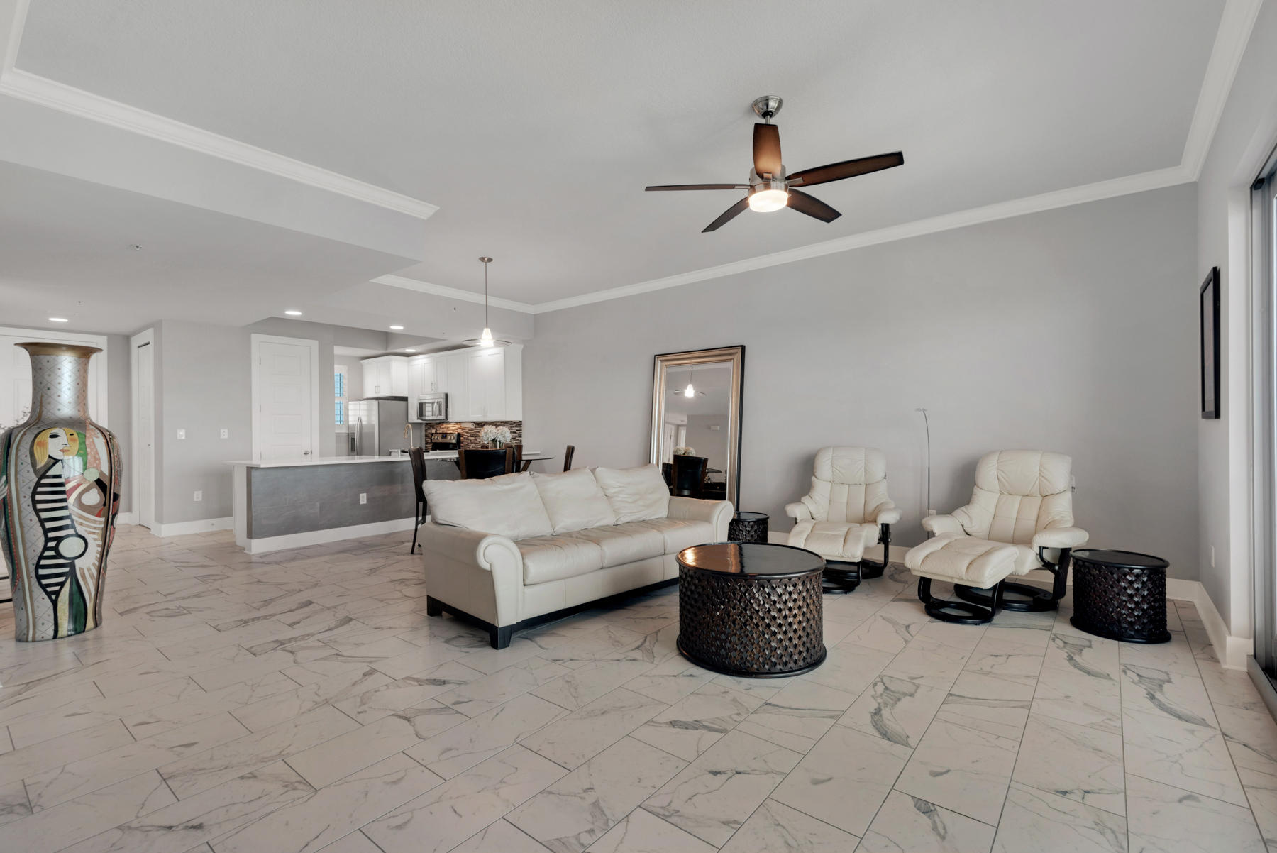 HARBOR LIGHTS - Residential