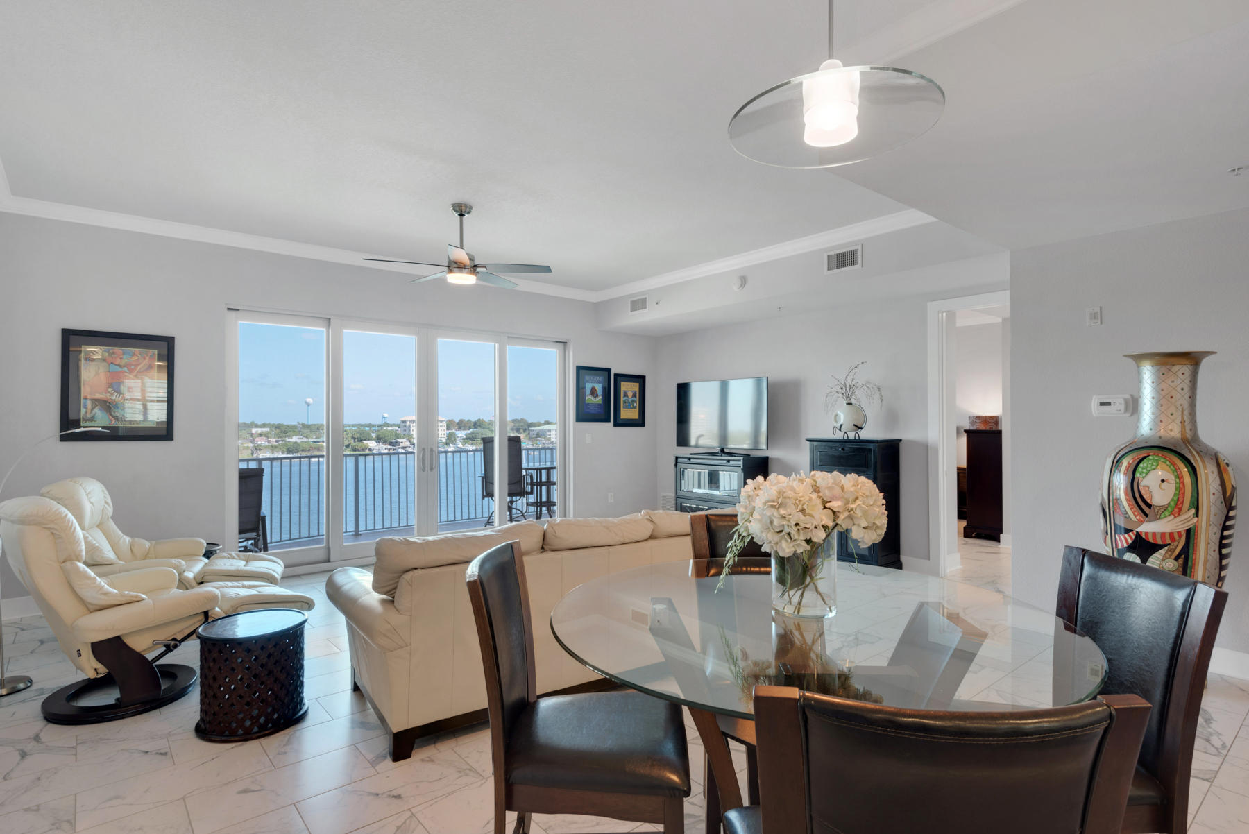 HARBOR LIGHTS - Residential