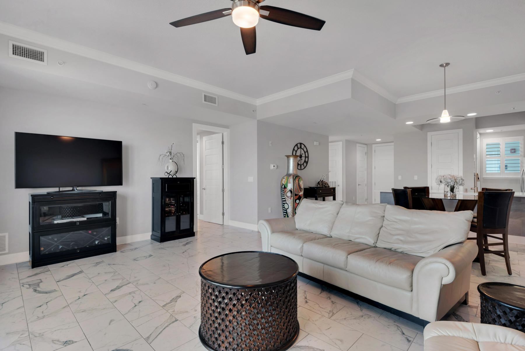 HARBOR LIGHTS - Residential