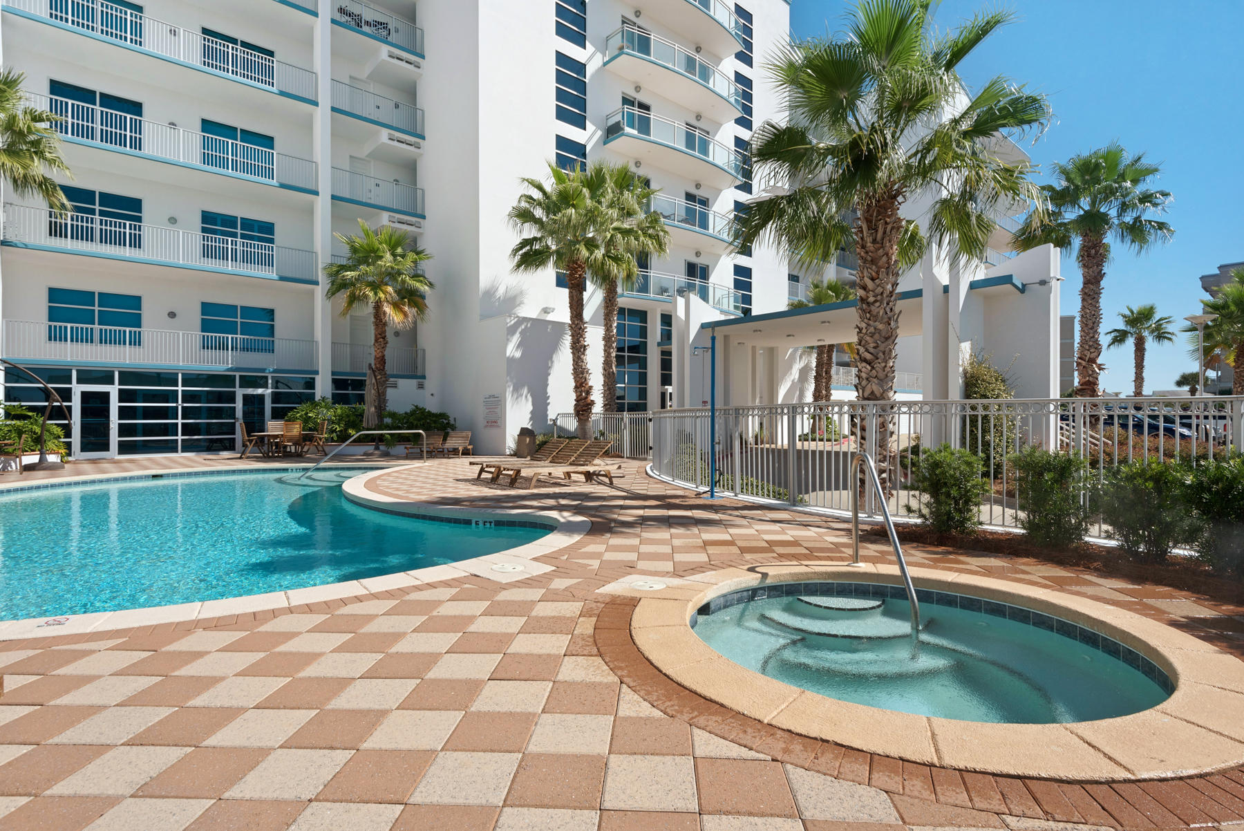 HARBOR LIGHTS - Residential