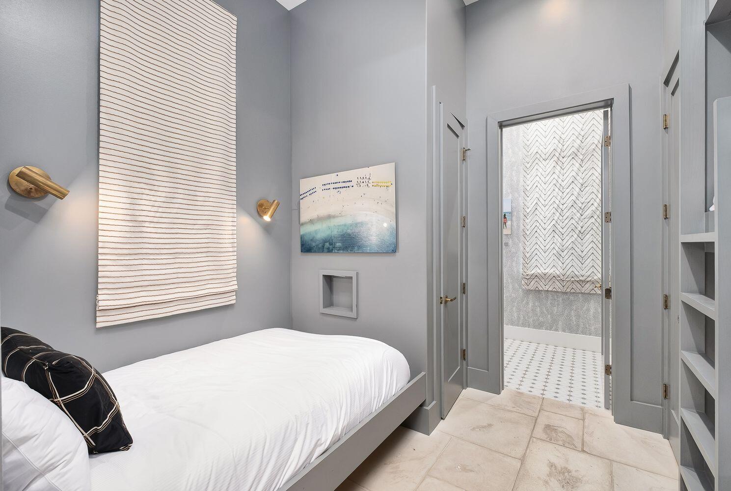 SEAGROVE 1ST ADDN - Residential