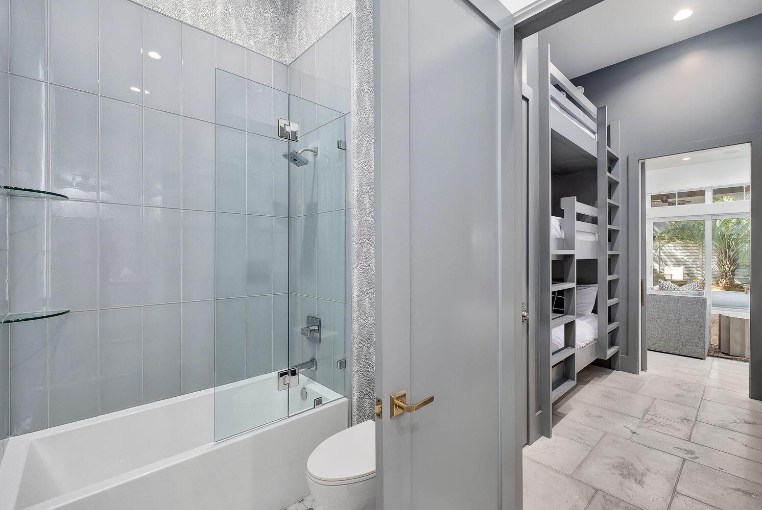 SEAGROVE 1ST ADDN - Residential