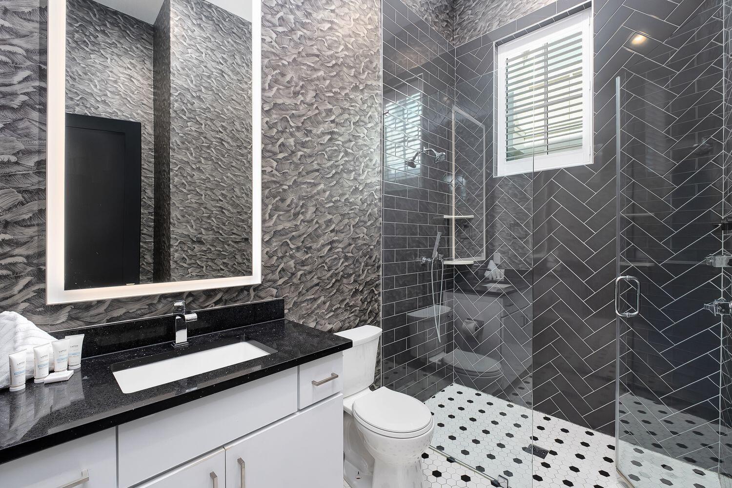 SEAGROVE 1ST ADDN - Residential