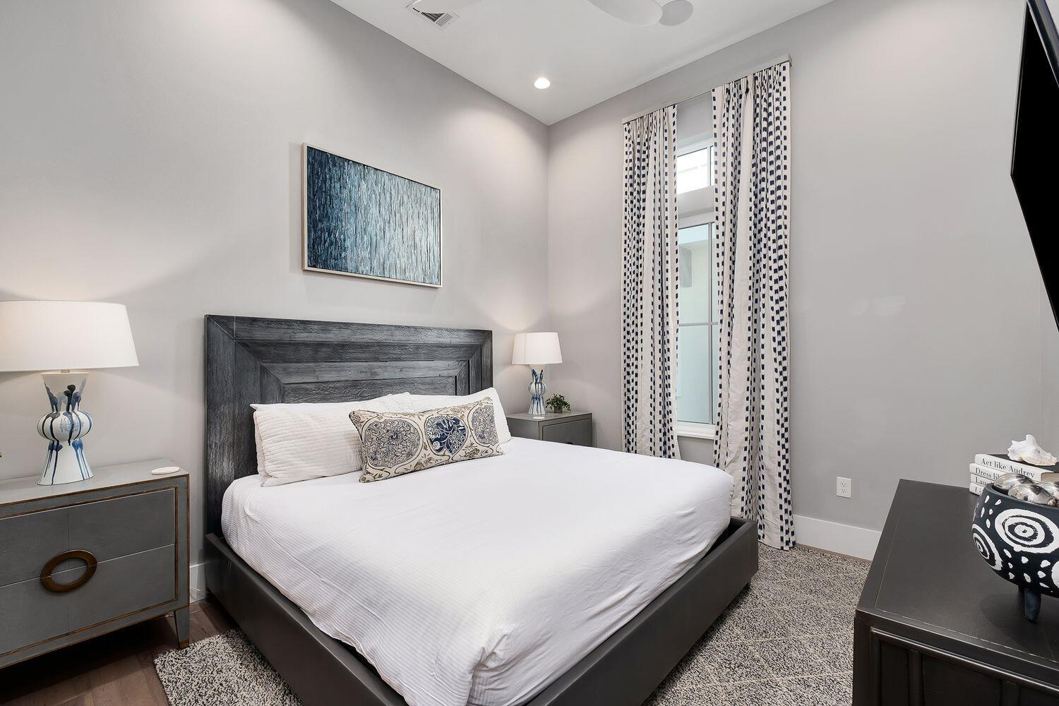 SEAGROVE 1ST ADDN - Residential