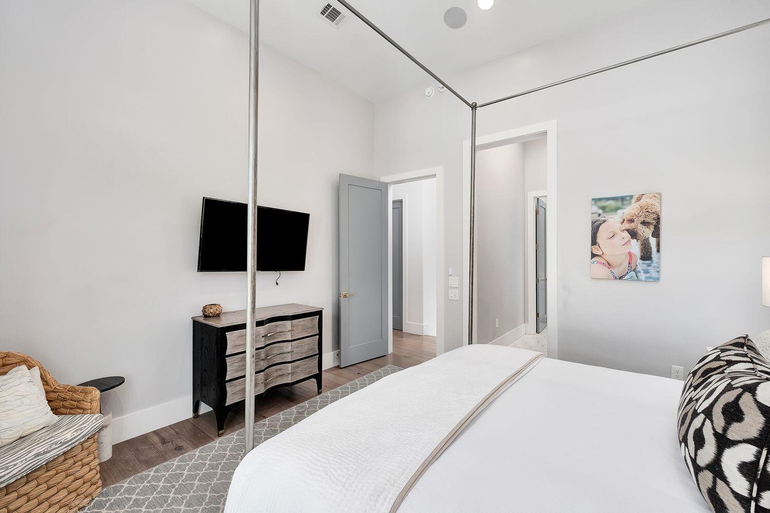 SEAGROVE 1ST ADDN - Residential