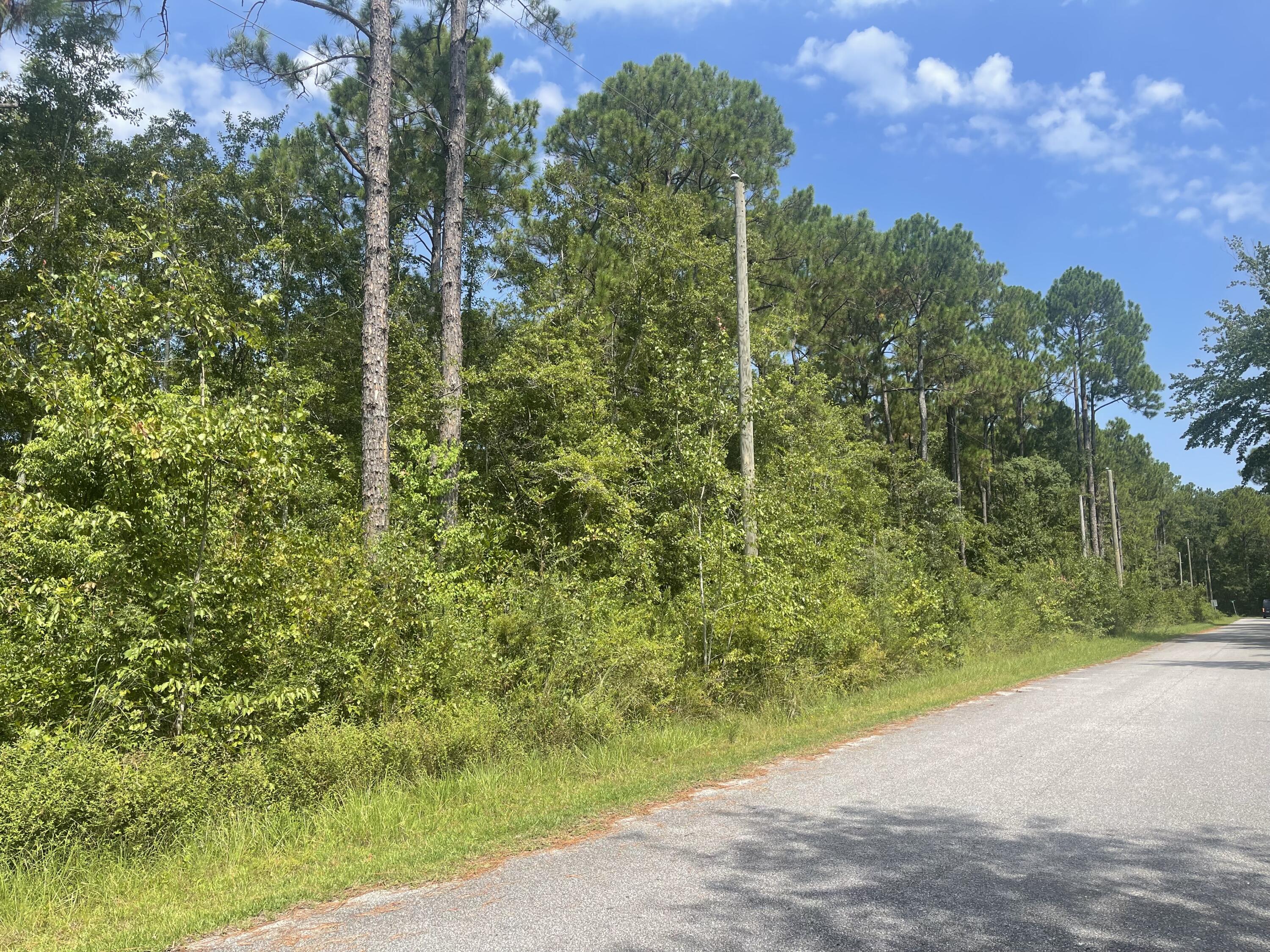 NO RECORDED SUBDIVISION - Land