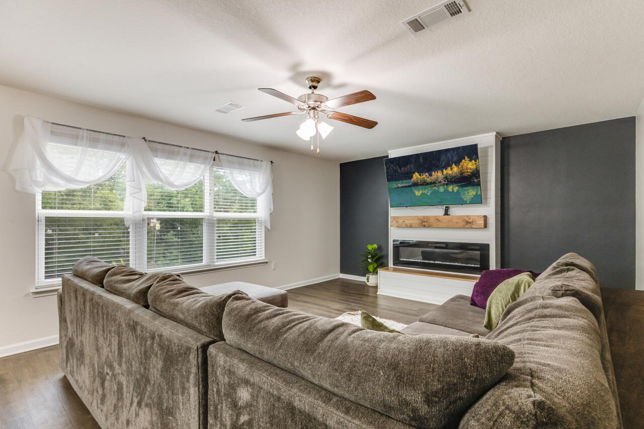 PARTRIDGE HILLS - Residential