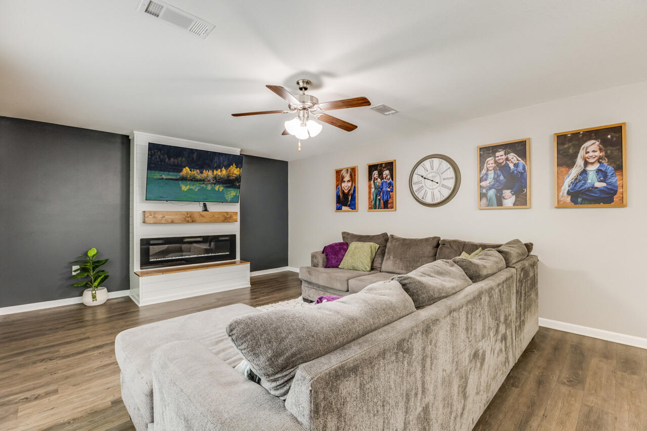 PARTRIDGE HILLS - Residential