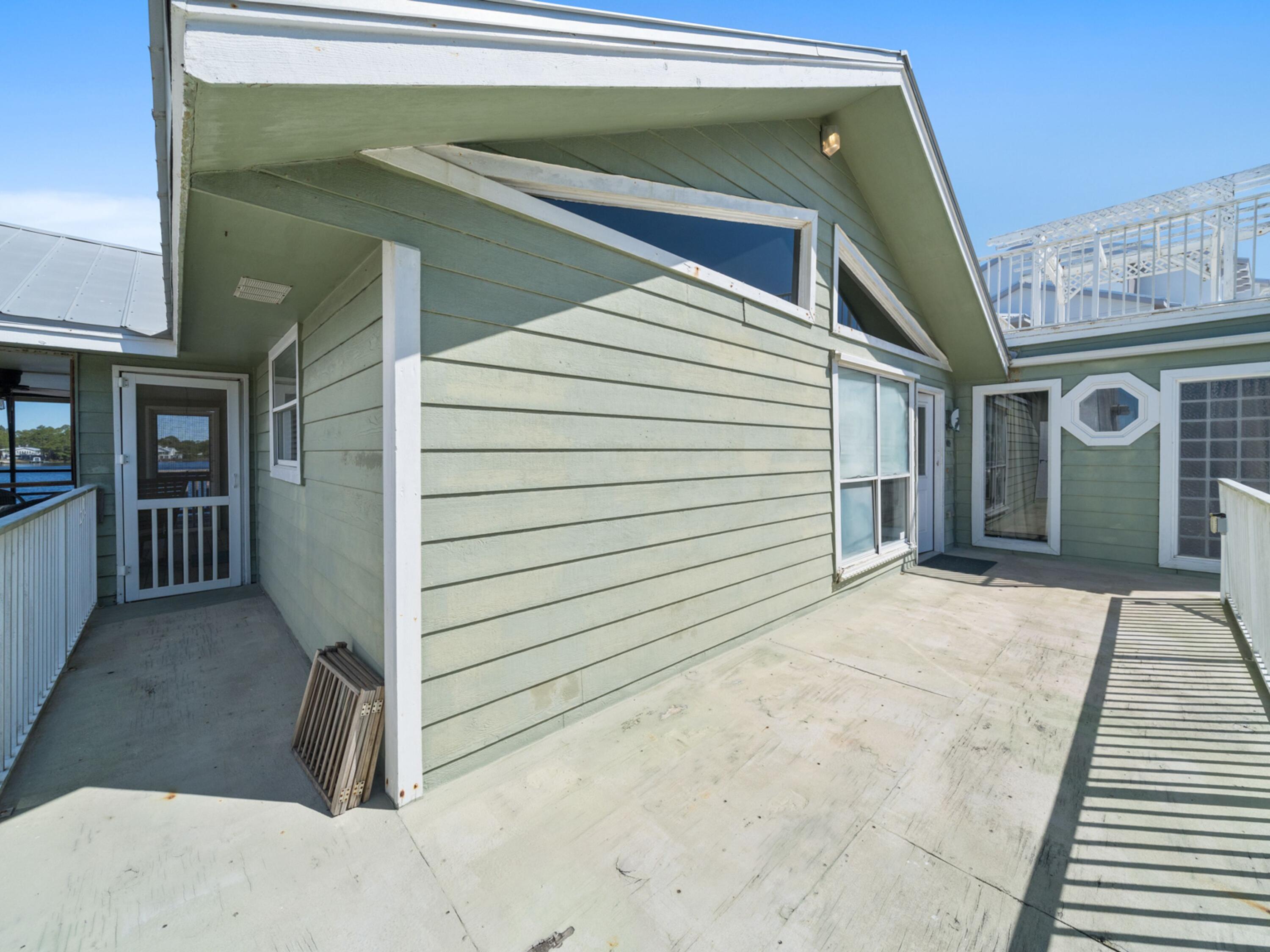 EASTERN LAKE S/D - Residential