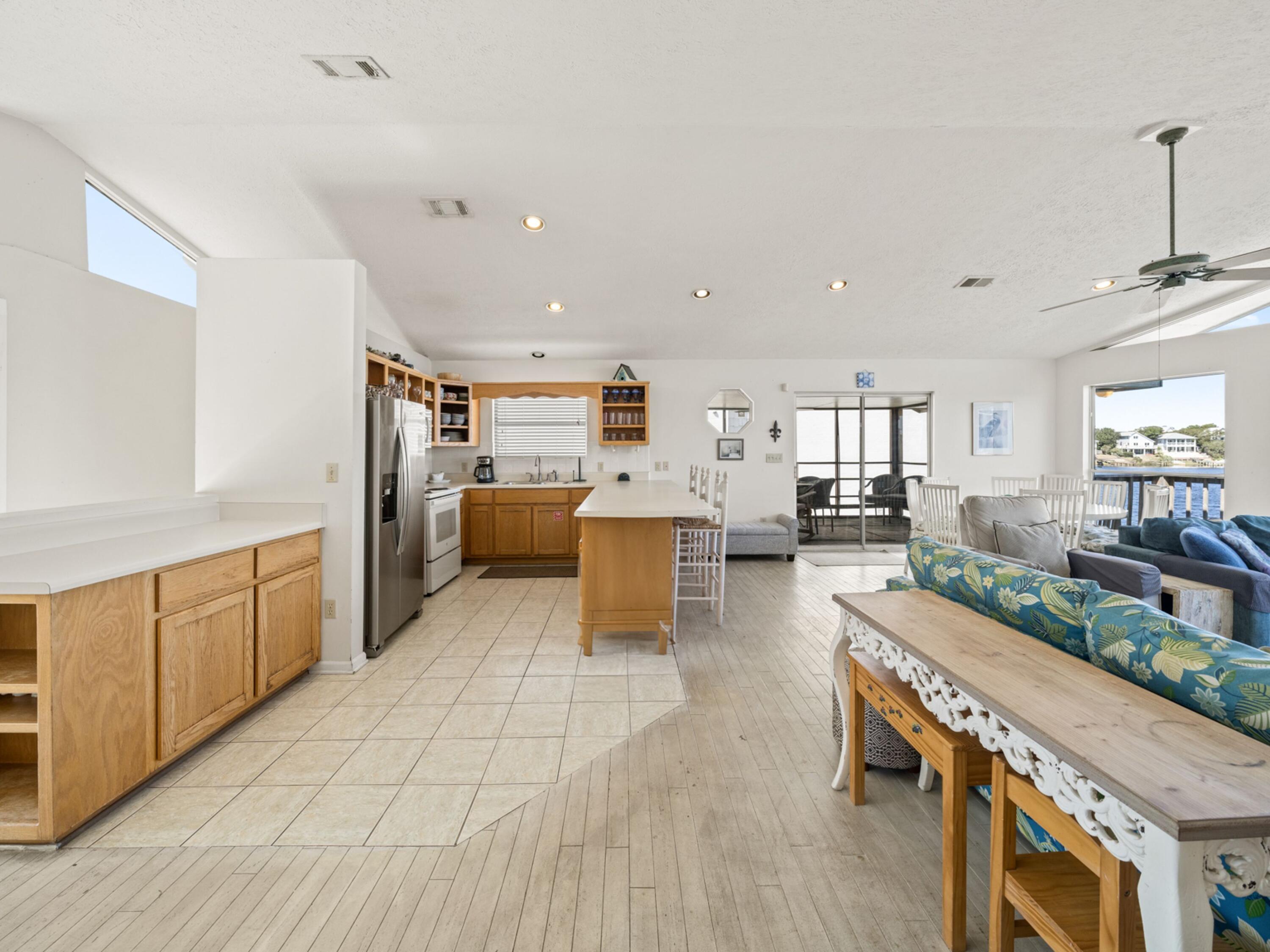 EASTERN LAKE S/D - Residential