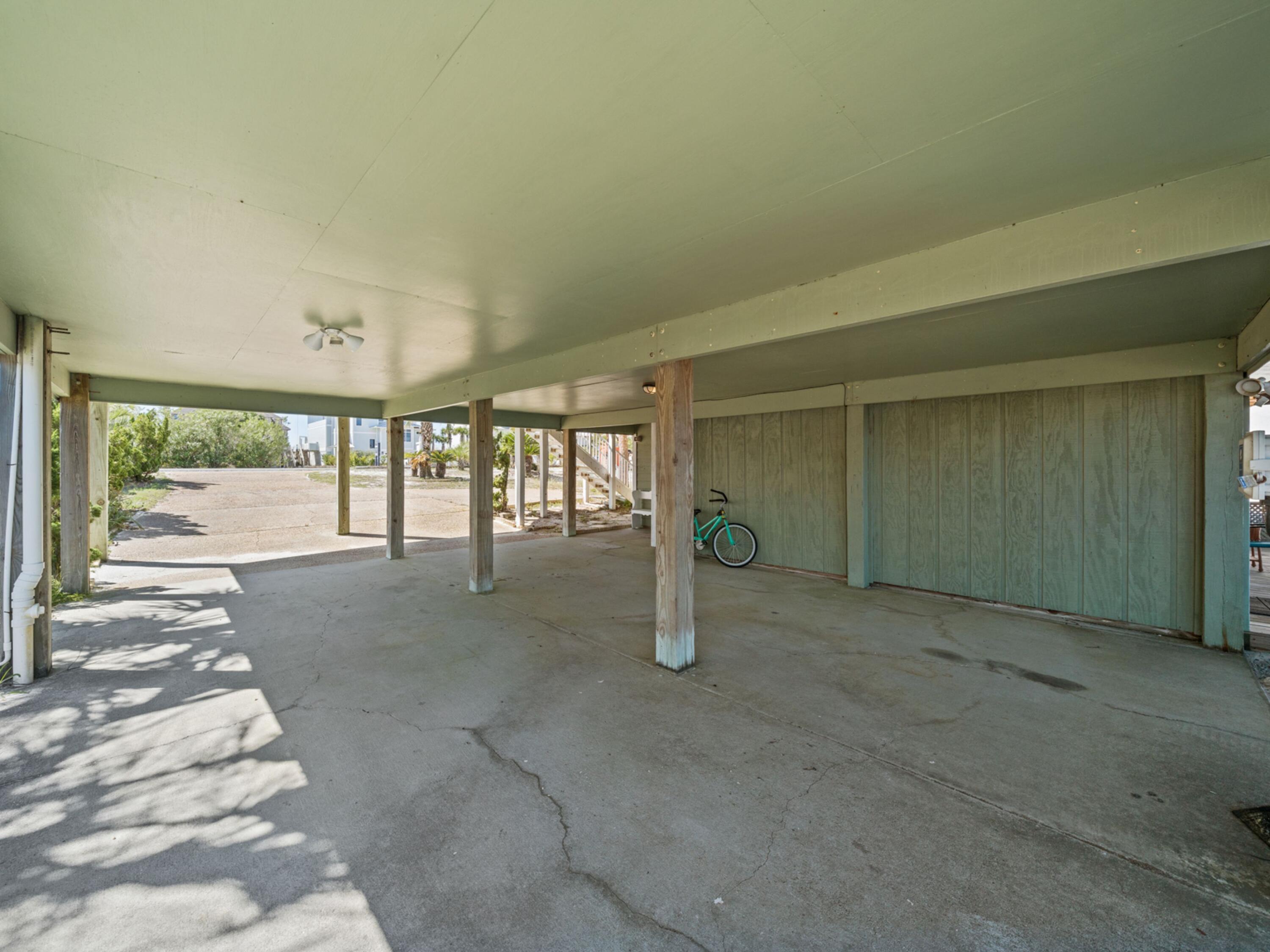 EASTERN LAKE S/D - Residential