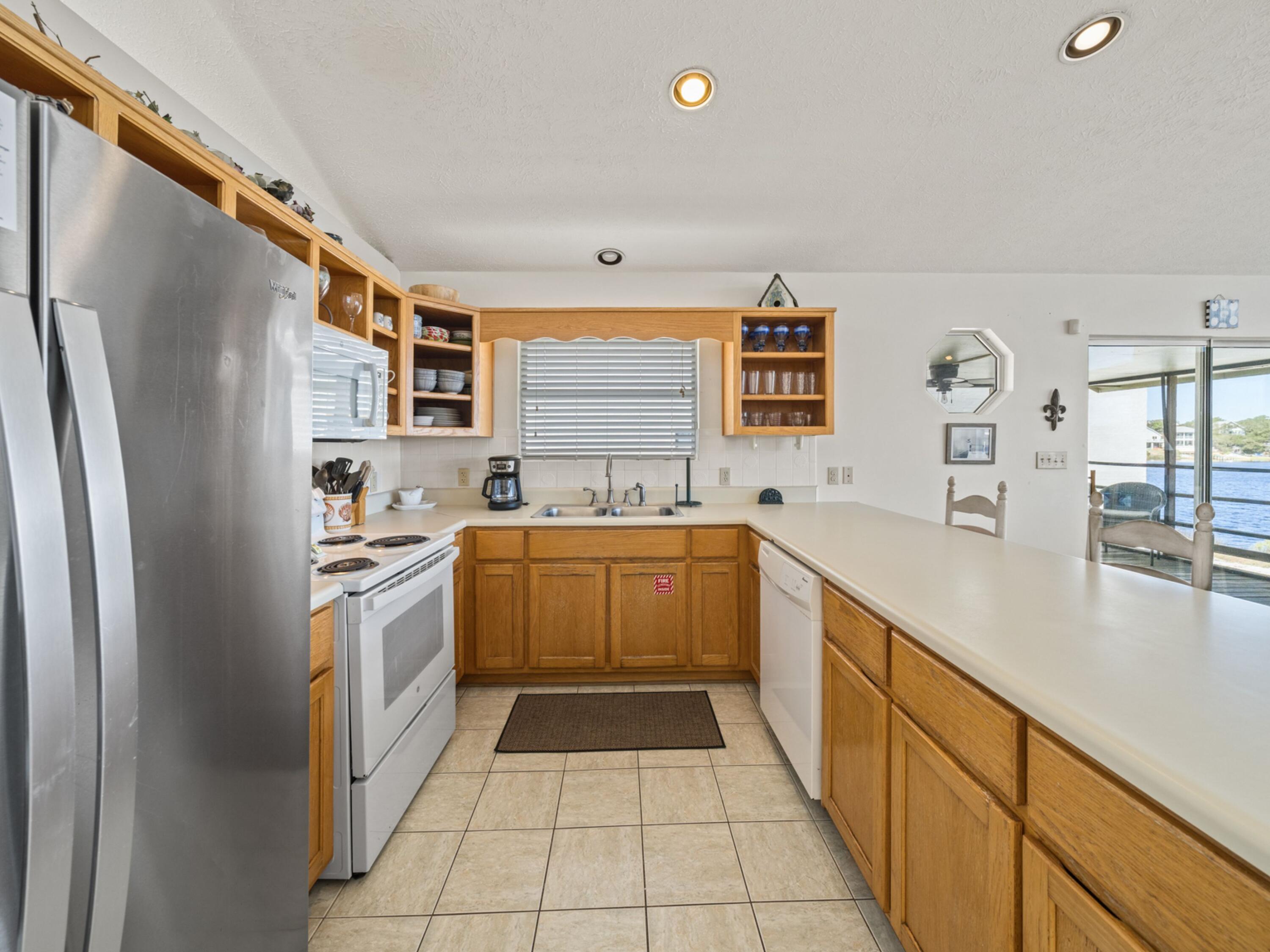 EASTERN LAKE S/D - Residential