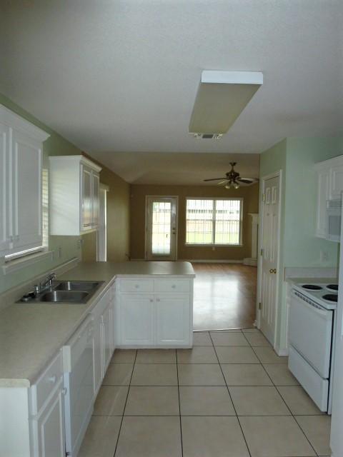 HAMPTON RIDGE ESTATES - Residential Lease