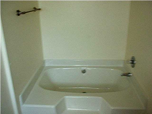 HAMPTON RIDGE ESTATES - Residential Lease