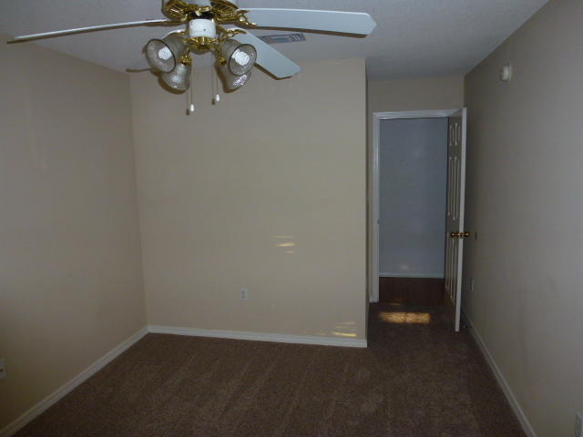 HAMPTON RIDGE ESTATES - Residential Lease