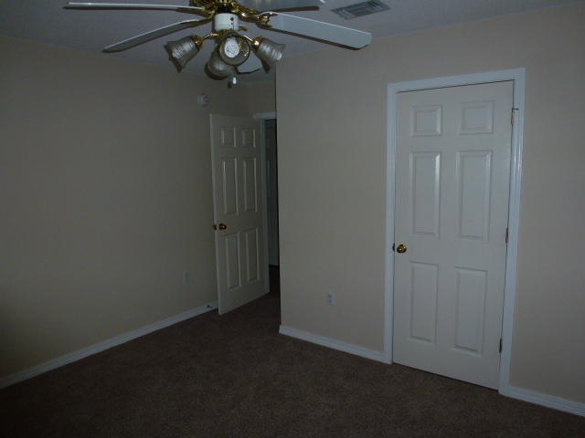 HAMPTON RIDGE ESTATES - Residential Lease