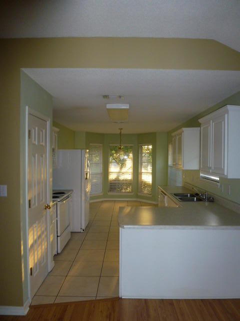 HAMPTON RIDGE ESTATES - Residential Lease