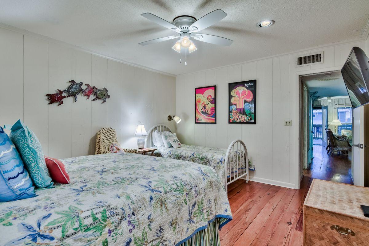 BLUE MOUNTAIN BEACH - Residential