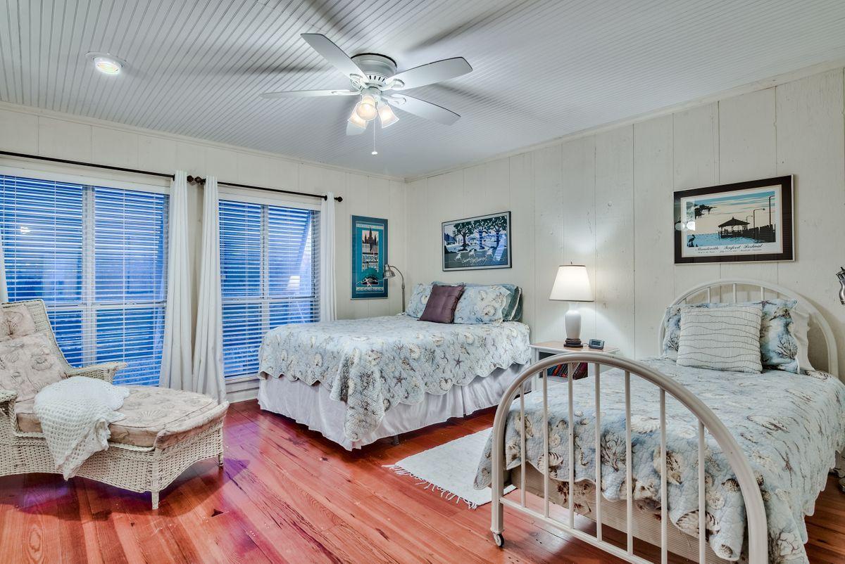 BLUE MOUNTAIN BEACH - Residential