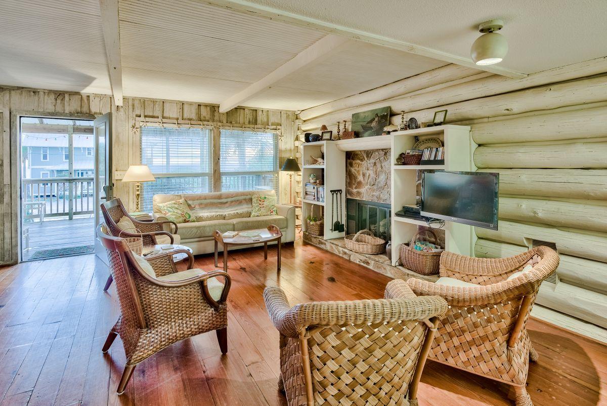 BLUE MOUNTAIN BEACH - Residential