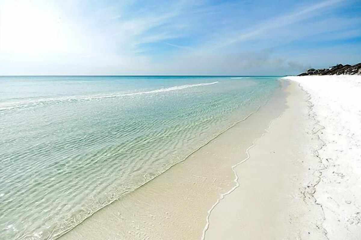 LAKESIDE AT BLUE MOUNTAIN BEACH - Residential