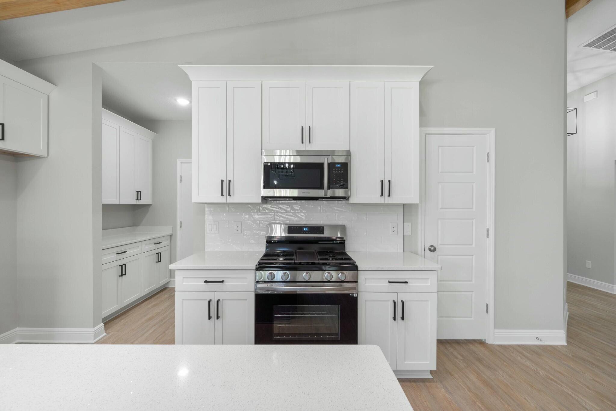 NAVARRE S/D 2ND ADDN - Residential