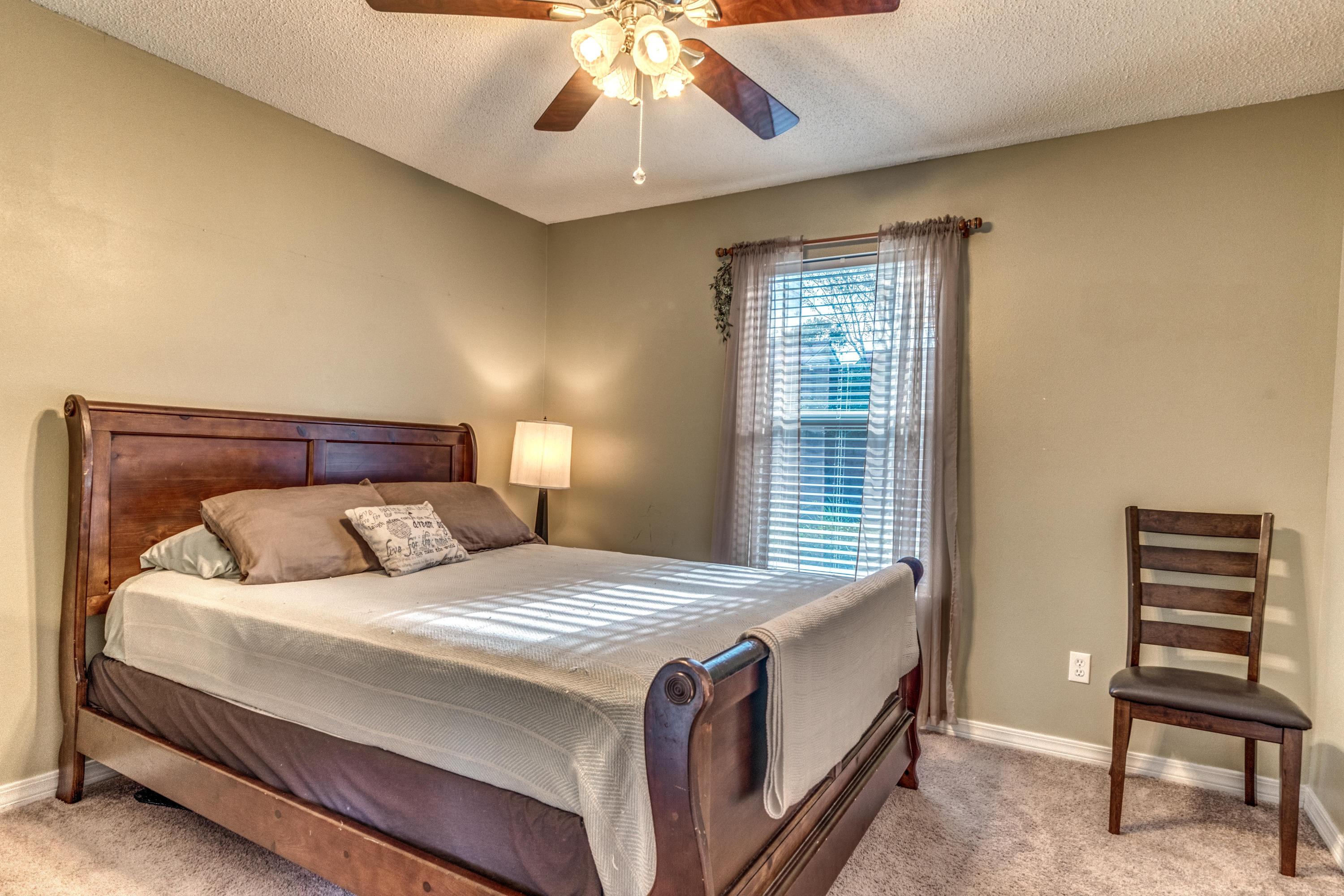 COUNTRYVIEW ESTATES 10TH ADDN - Residential