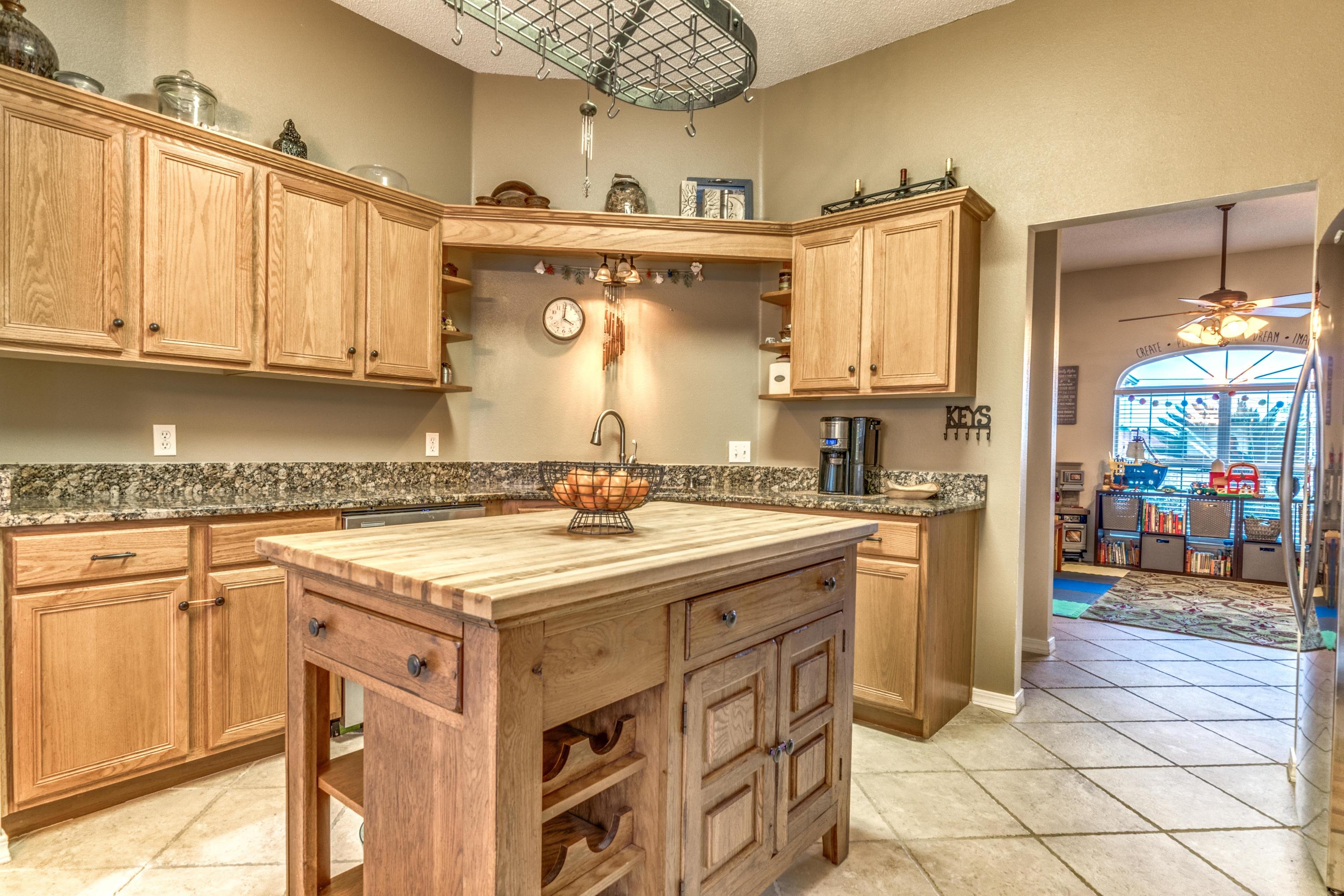 COUNTRYVIEW ESTATES 10TH ADDN - Residential