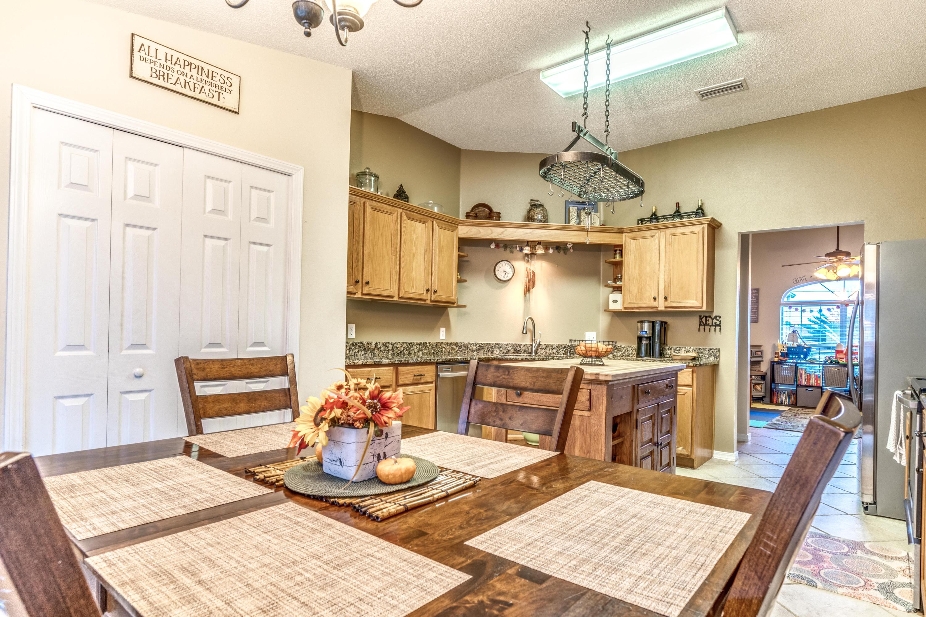 COUNTRYVIEW ESTATES 10TH ADDN - Residential